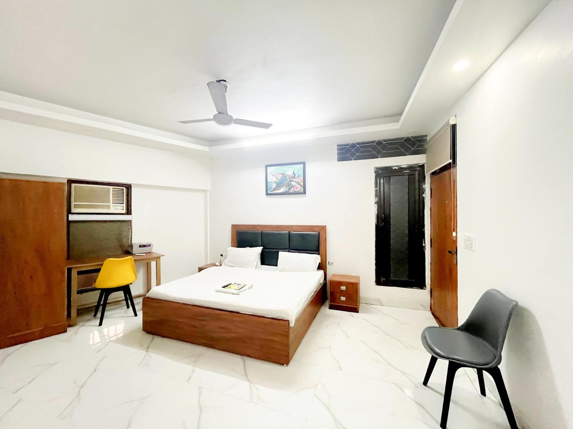 Classic Nizamudinn Railway Station Hotel New Delhi