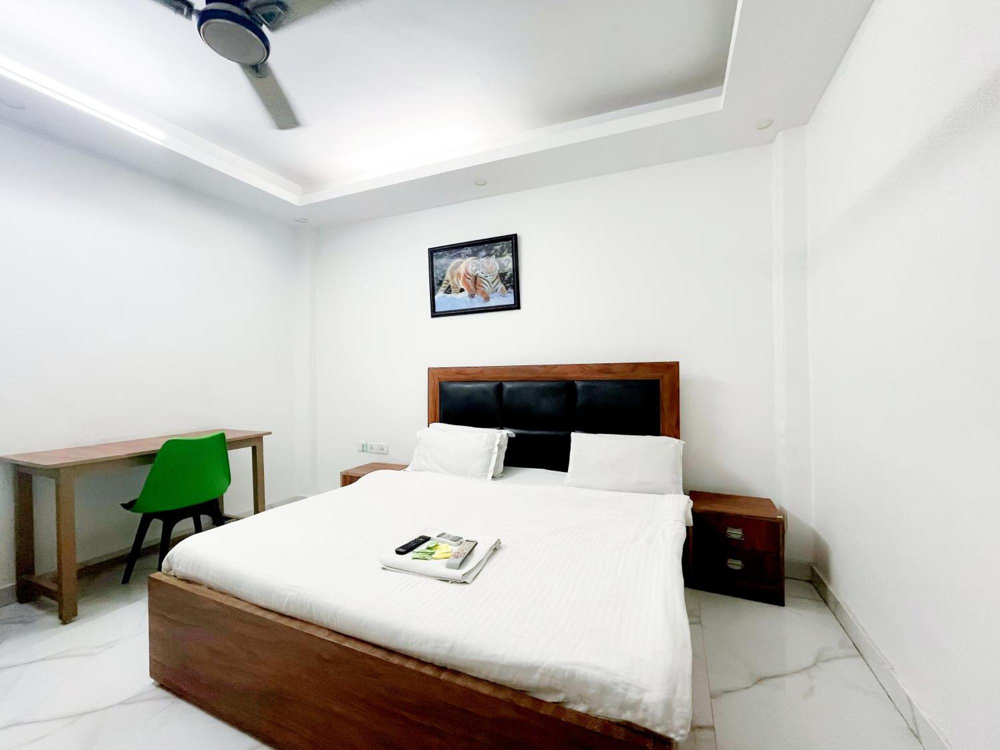 Hotel Classic Nizamudinn Railway Station