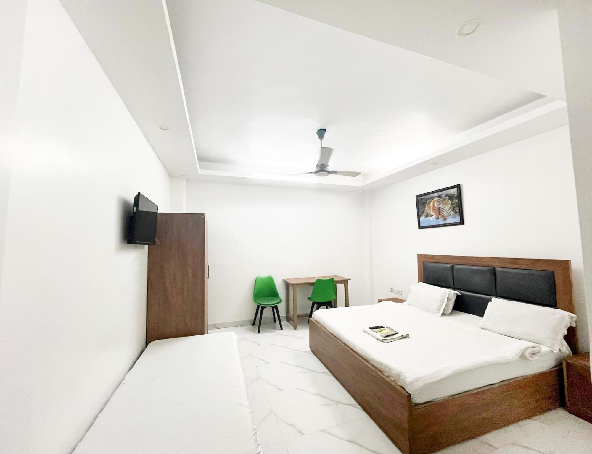 Classic Nizamudinn Railway Station Hotel 3*