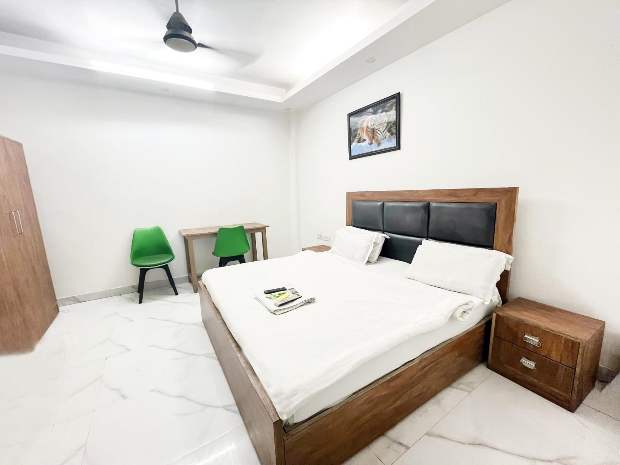 Hotel Classic Nizamudinn Railway Station